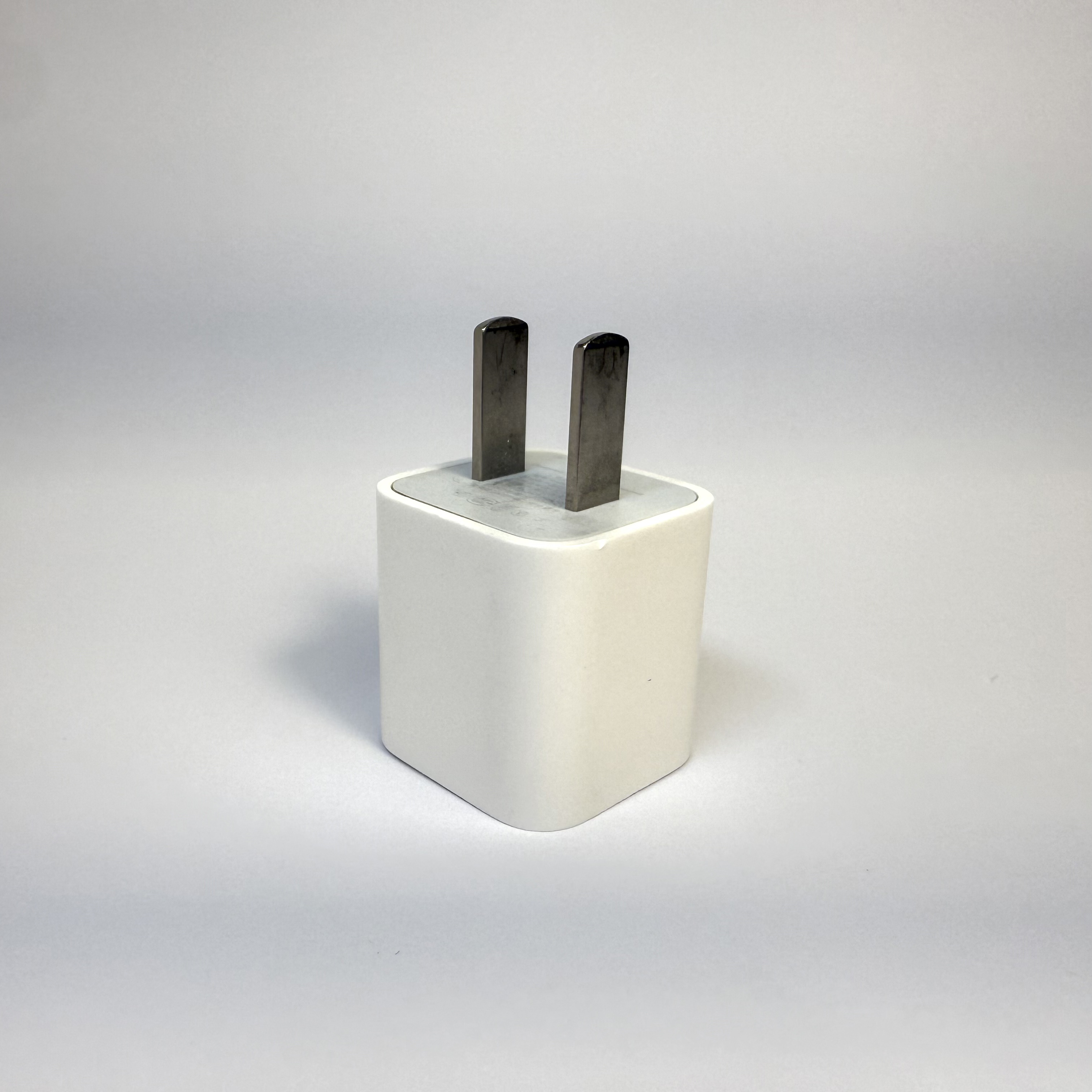 primitive shapes: charger angle 2, the 2/3 side view