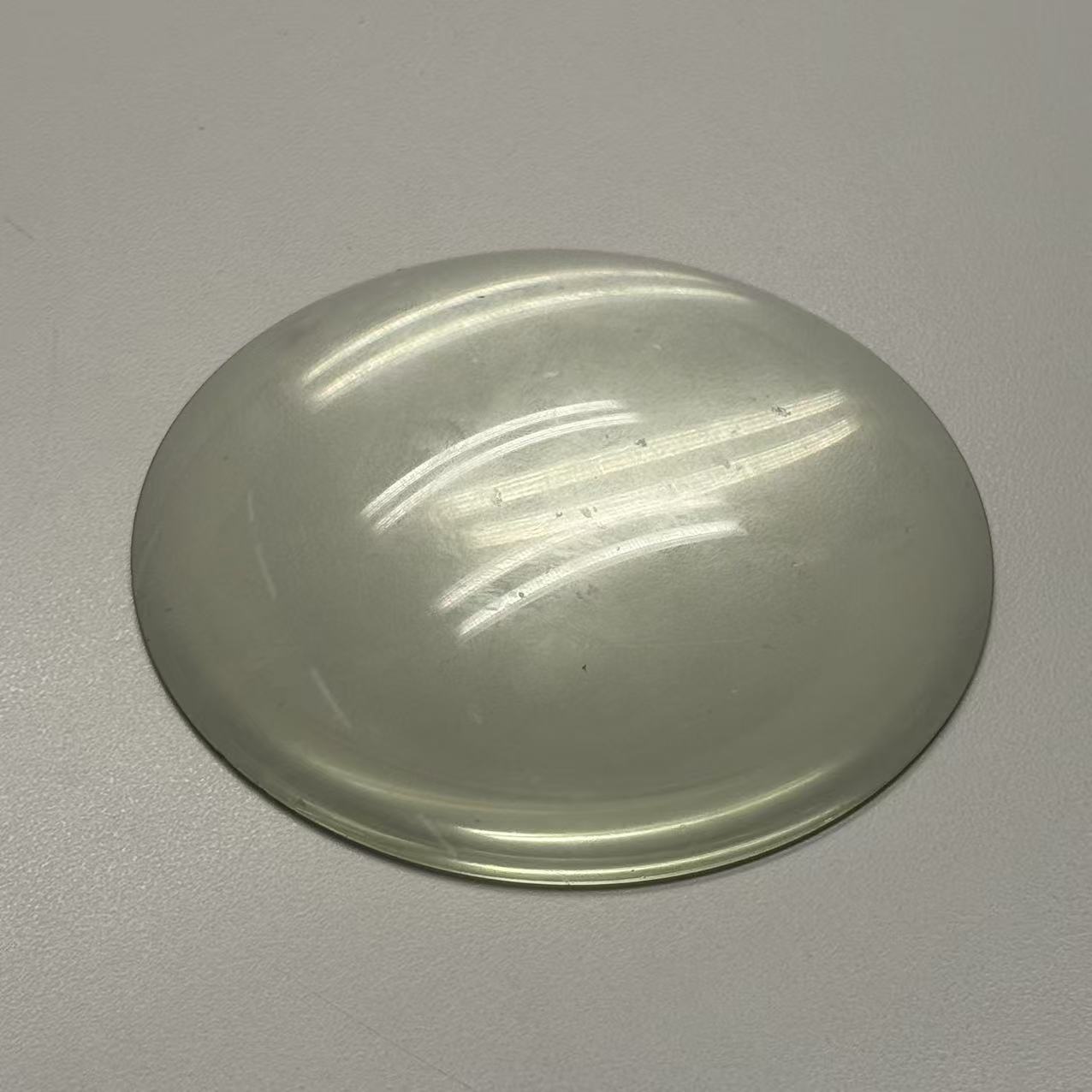 Object 3 - Glass <br>Material state: refined <br>Material plasticity: rigid <br>Material use: decoration <br>Smooth all around <br>transparent